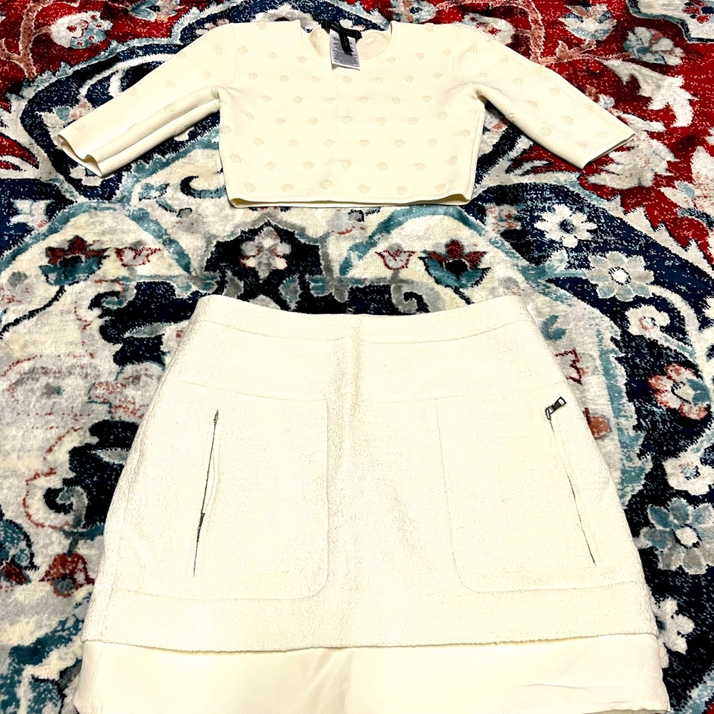 Gorgeous BCBG MaxAzria Off-white cotton blend skirt and top set